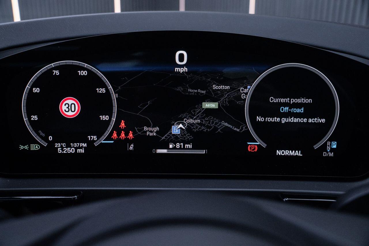 Porsche Cayenne view 28