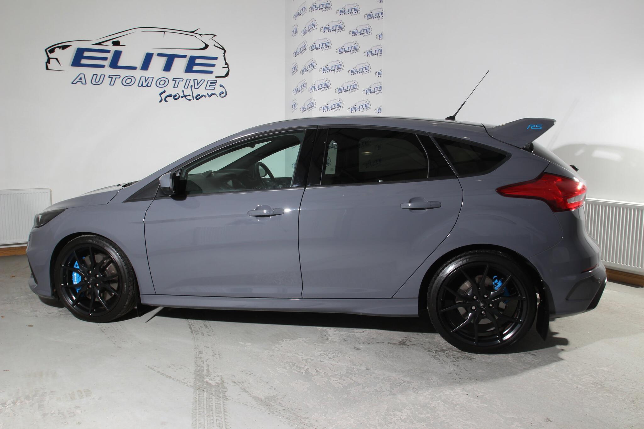 Ford Focus view 14