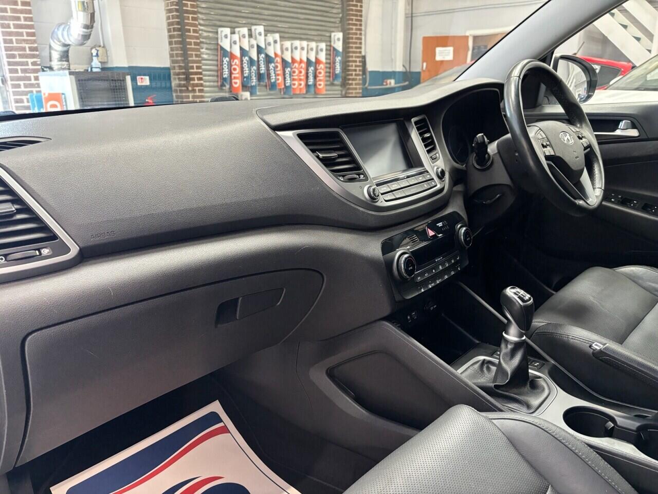 Hyundai Tucson view 24
