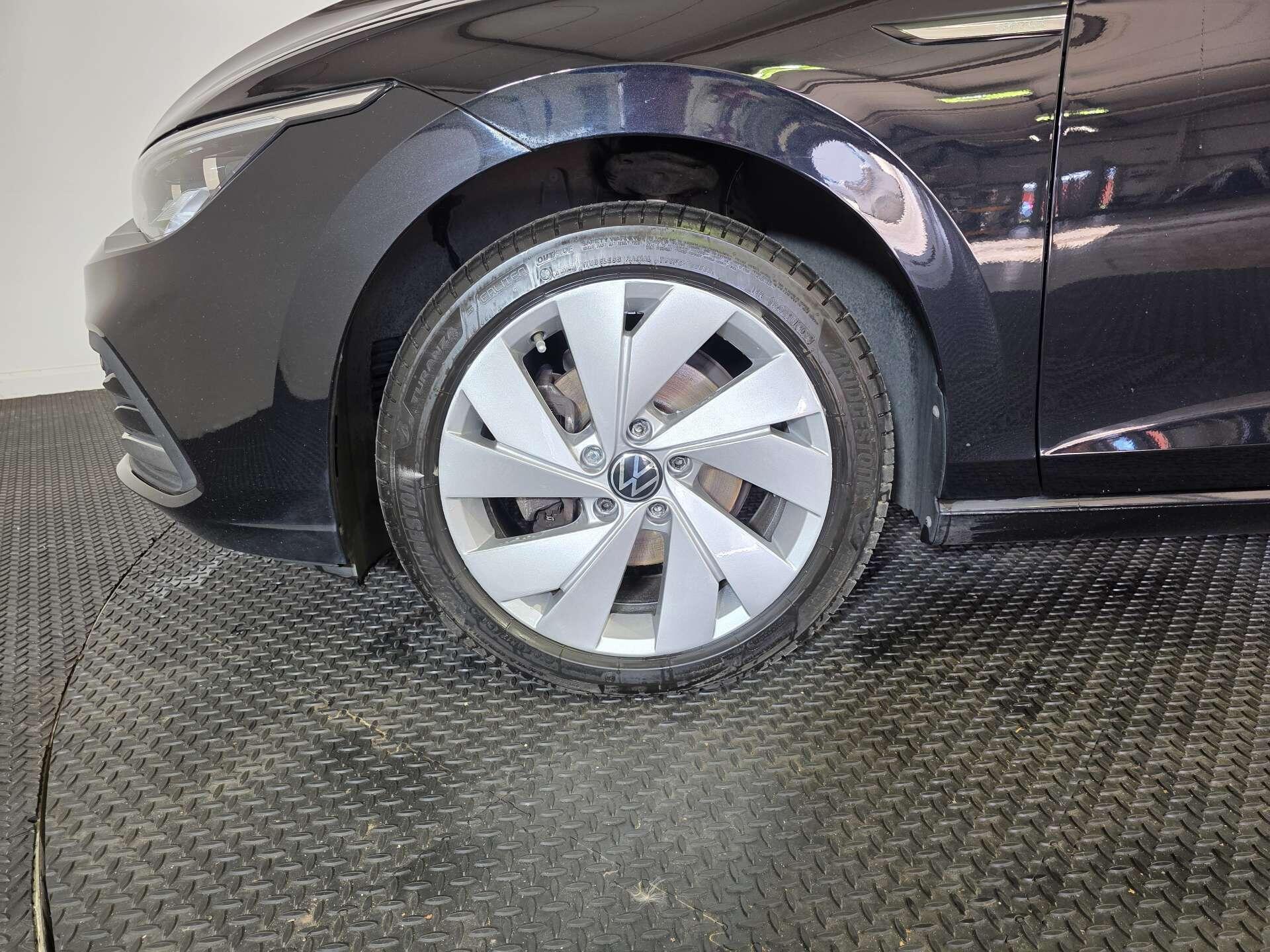 Volkswagen Golf view 63