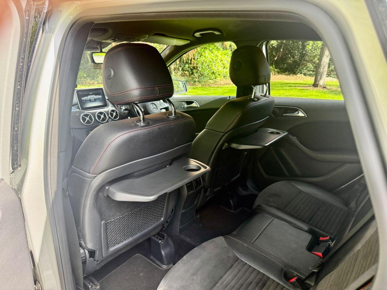 Mercedes-Benz B-Class view 8