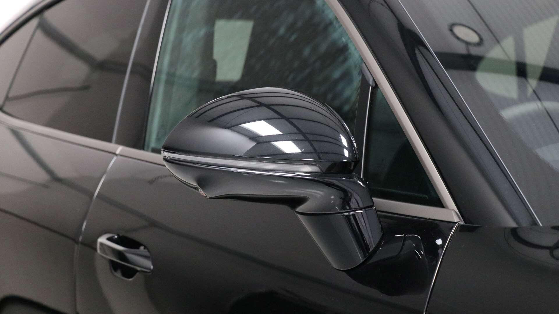 Porsche Cayenne view 11