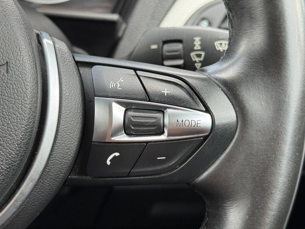 BMW 1 Series view 25