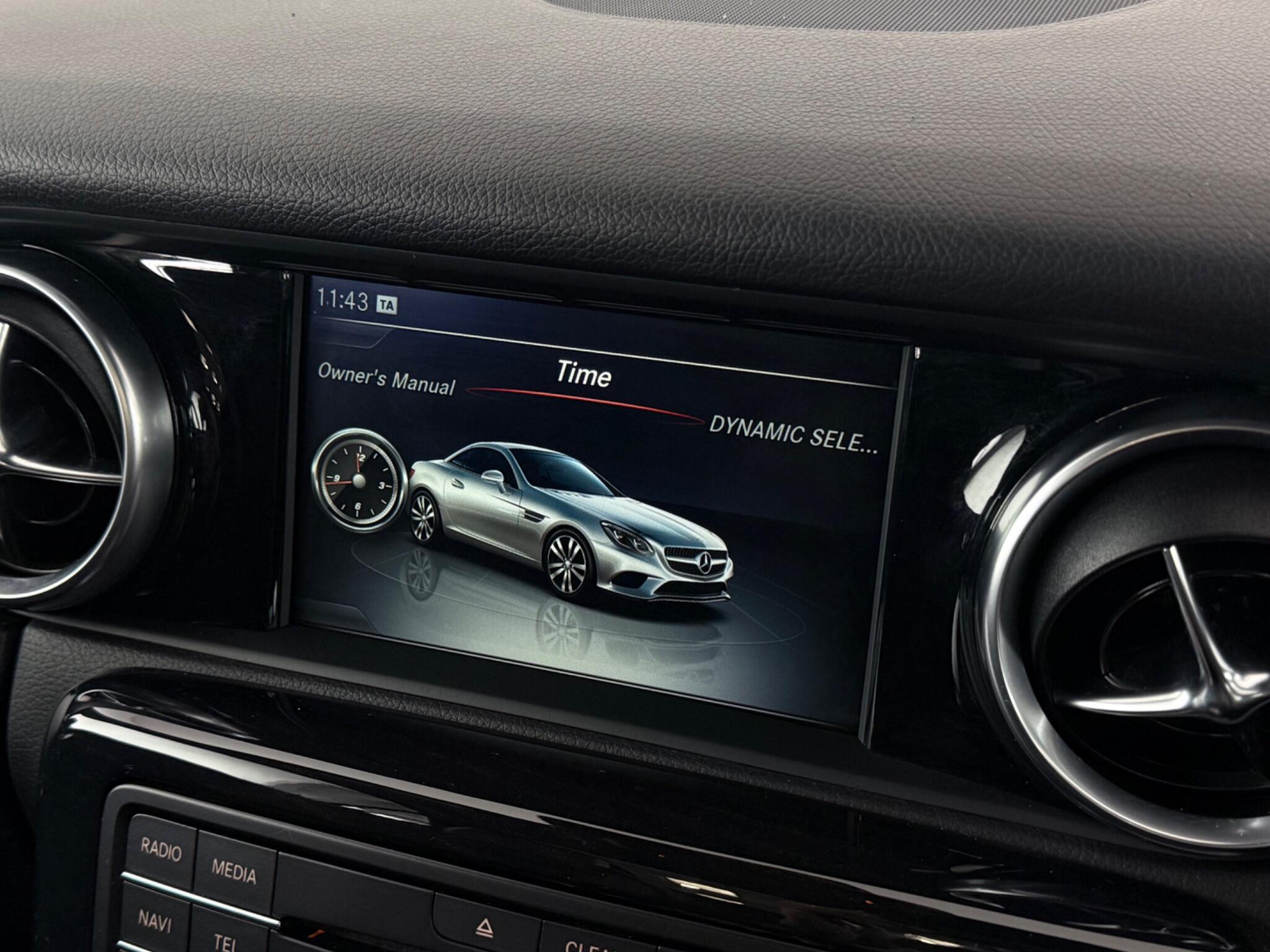 Mercedes-Benz SLC view 25