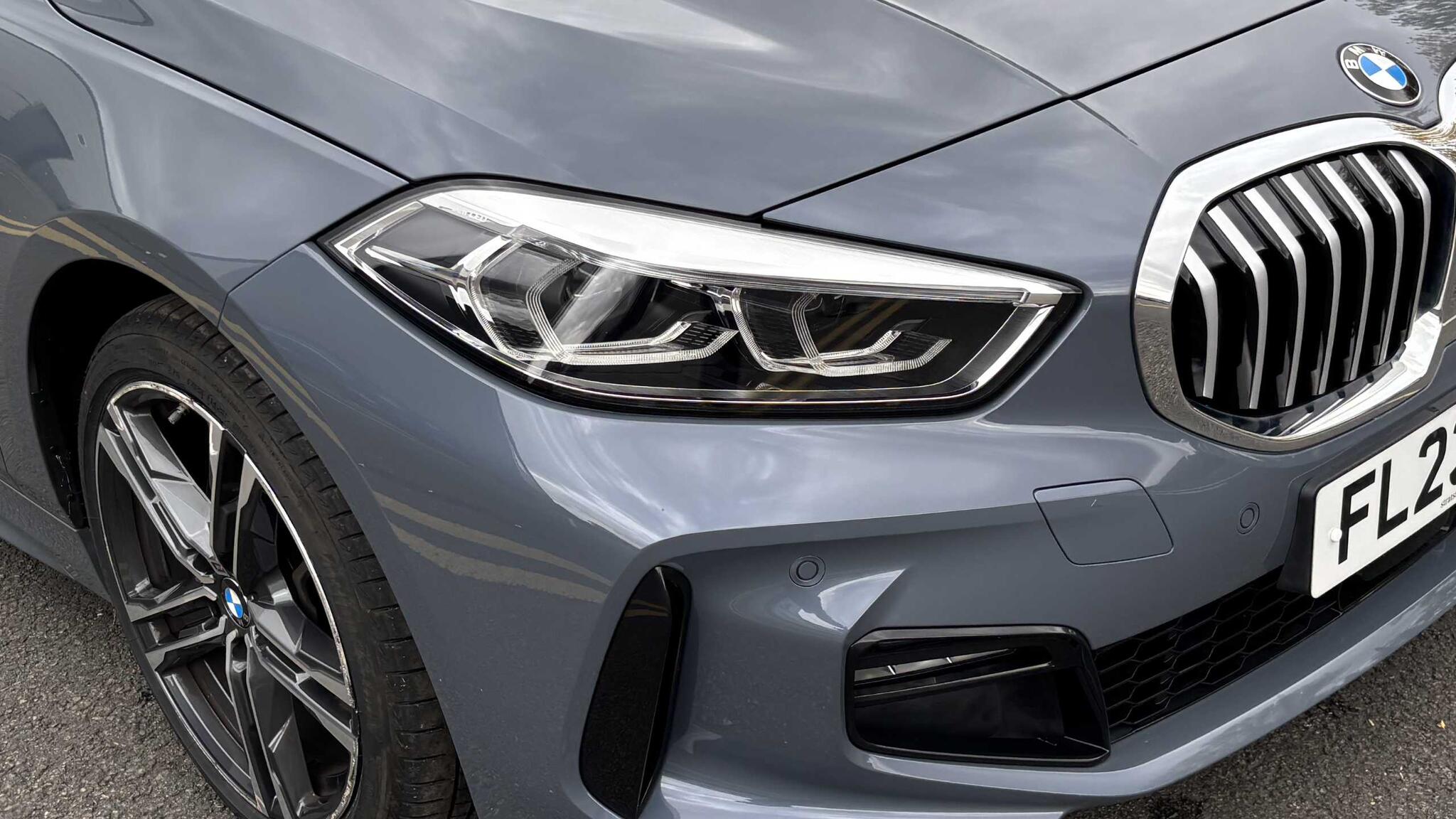 BMW 1 Series view 36