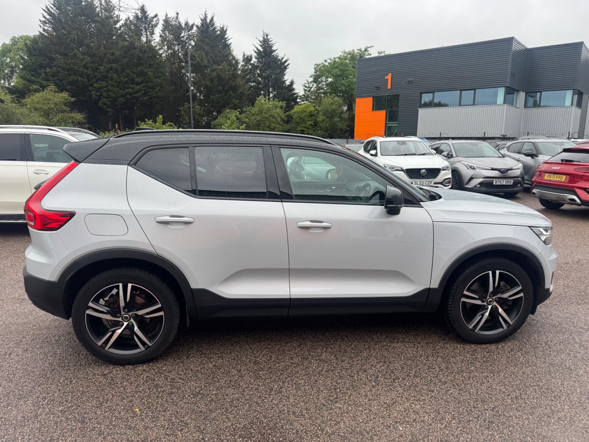 Volvo XC40 view 7