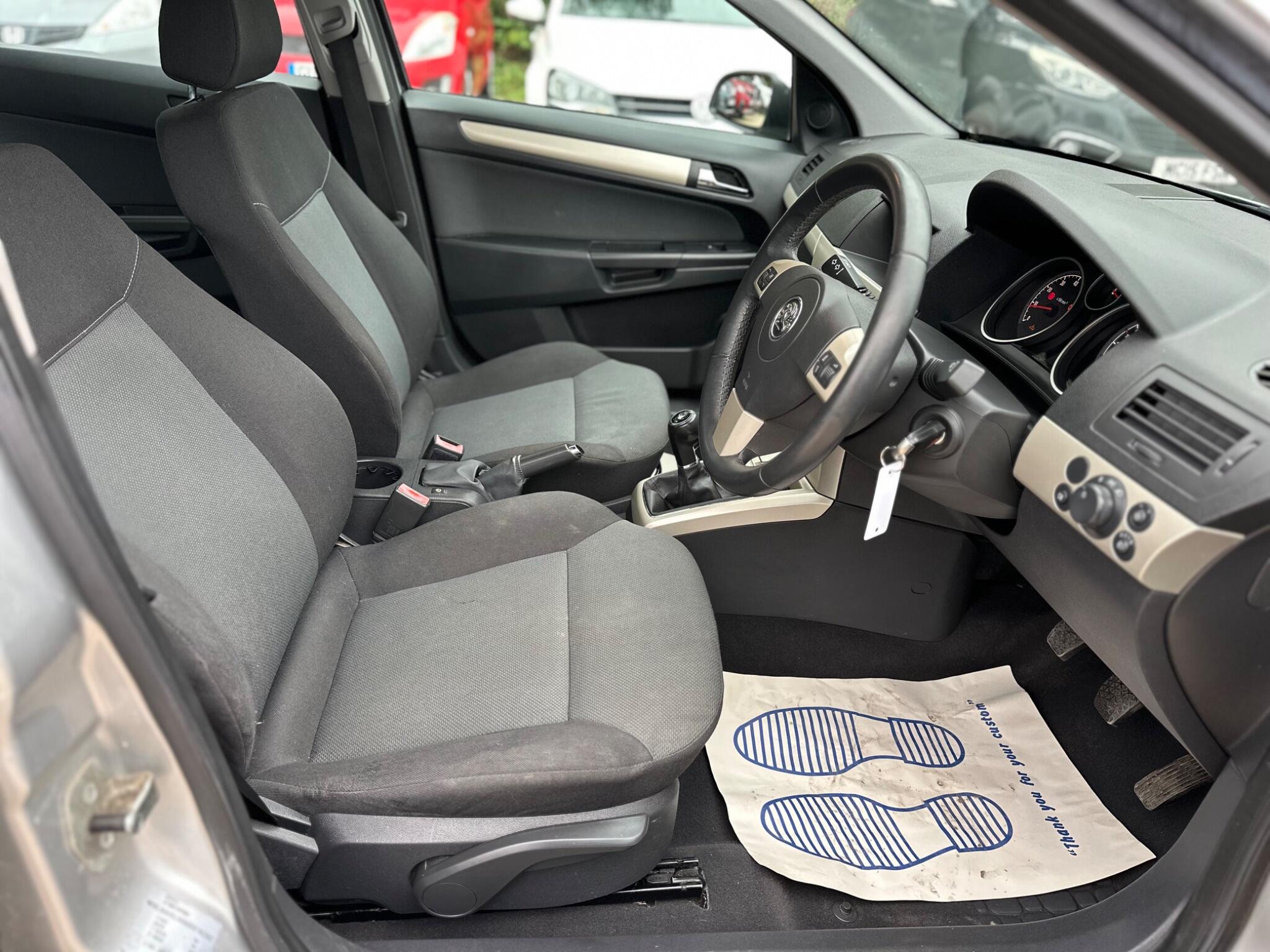 Vauxhall Astra view 36