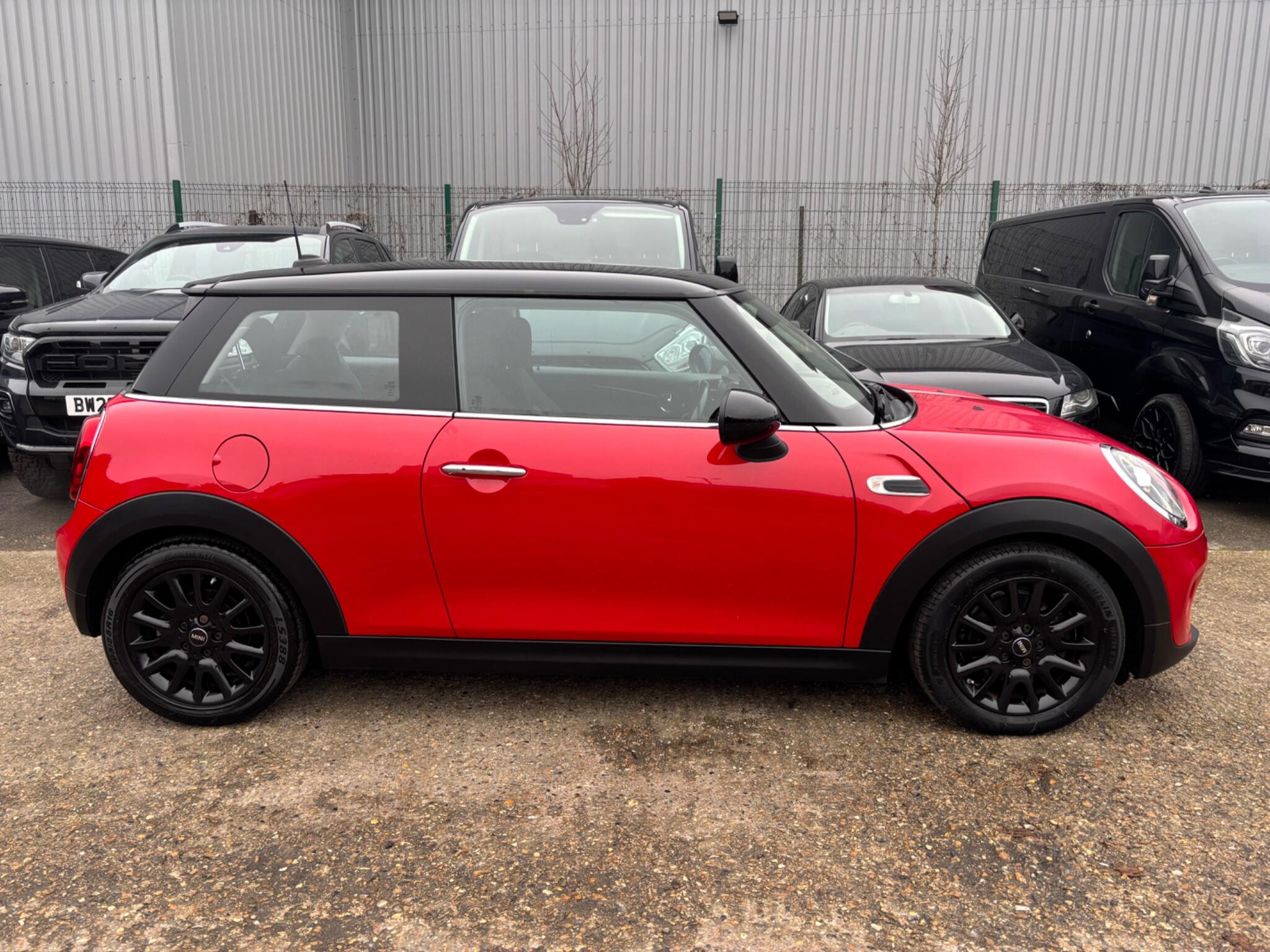 Mini Cooper view 12