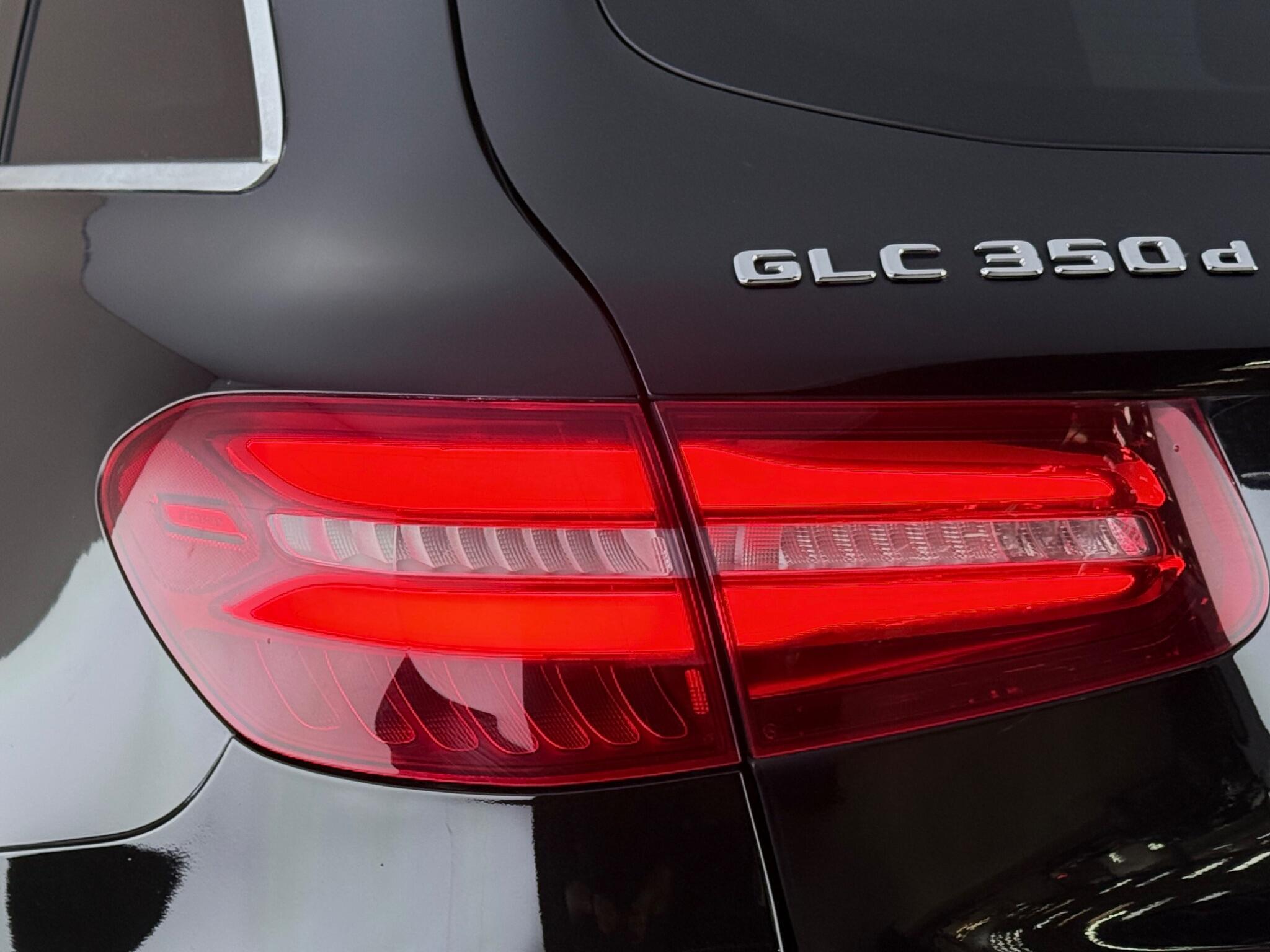 Mercedes-Benz GLC view 12
