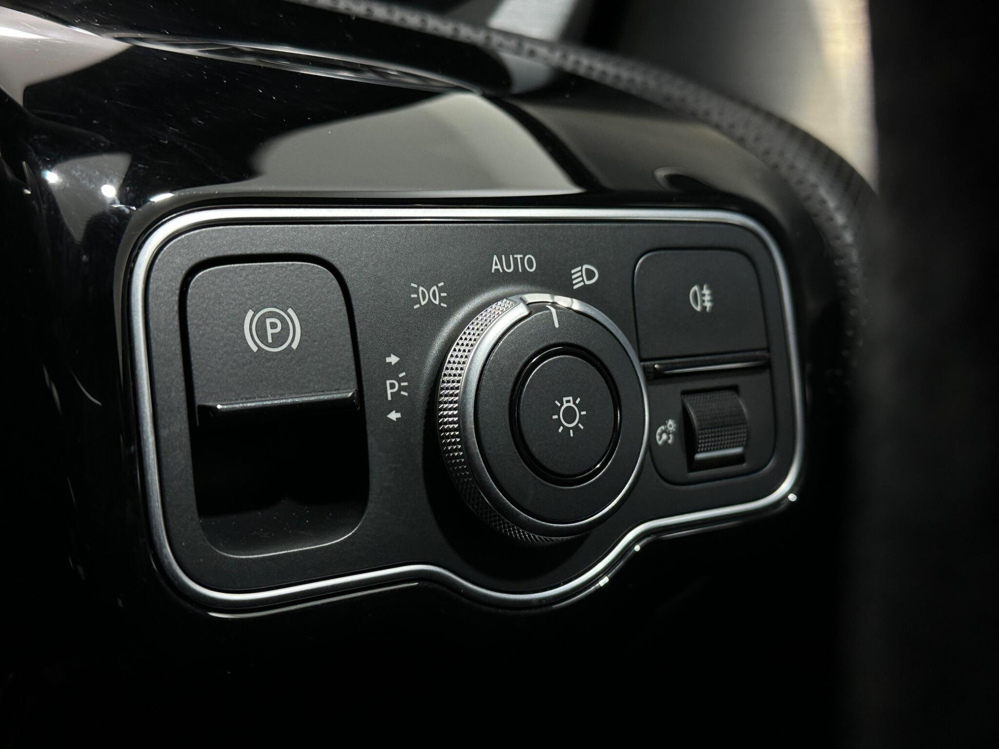 Mercedes-Benz A-Class view 18