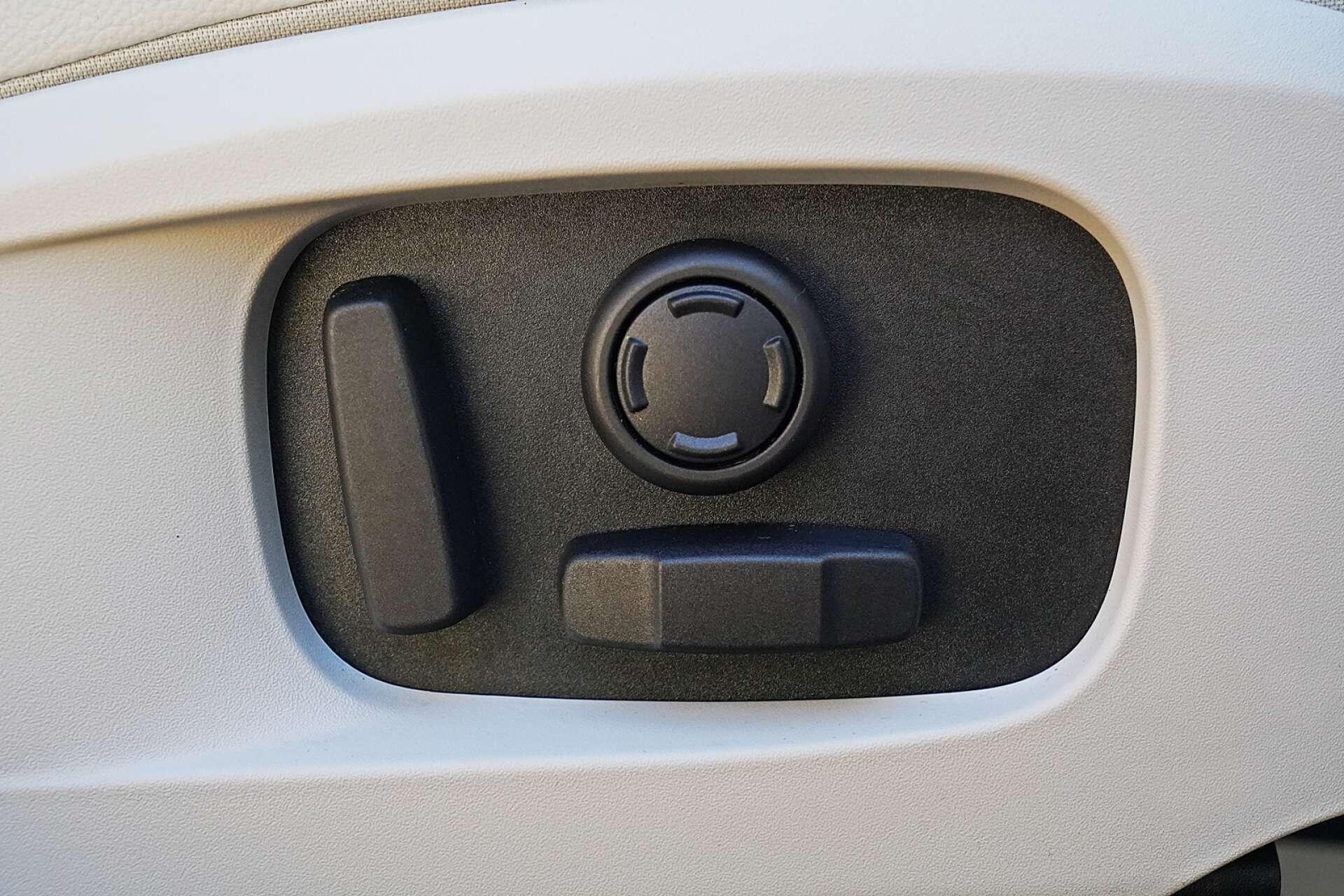 Jaguar F-Pace view 19