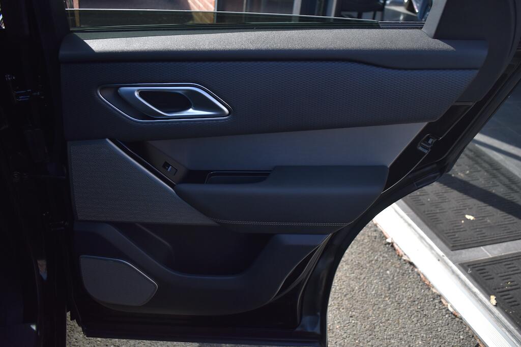 Land Rover Range Rover Velar view 36