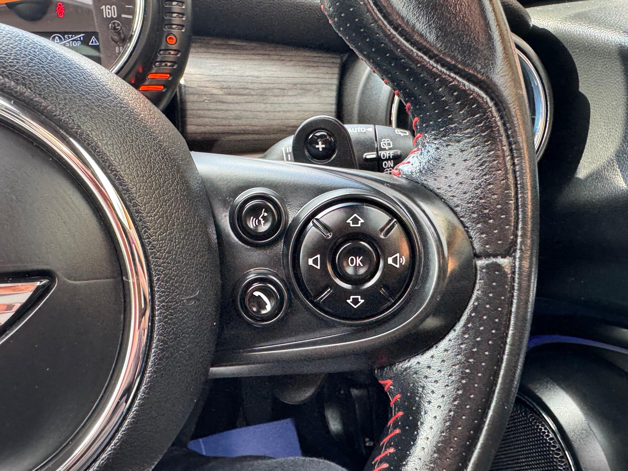 Mini Hatch view 16