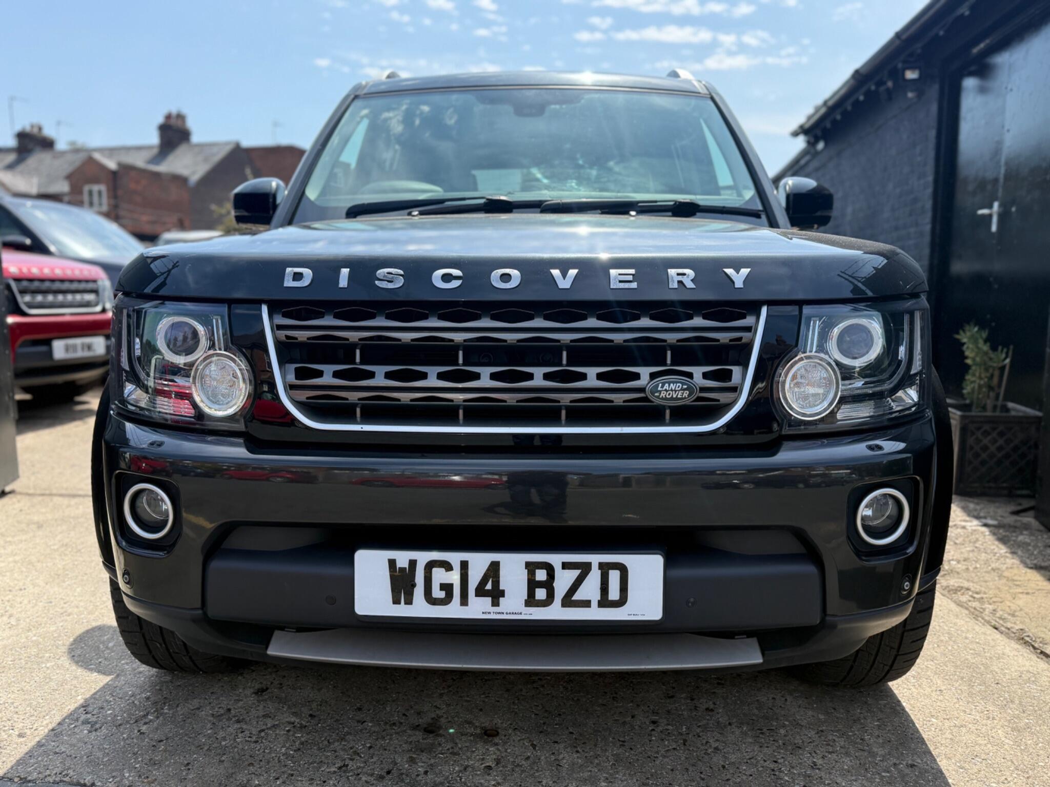 Discovery 4 HSE vs HSE Luxury: What's the Difference?