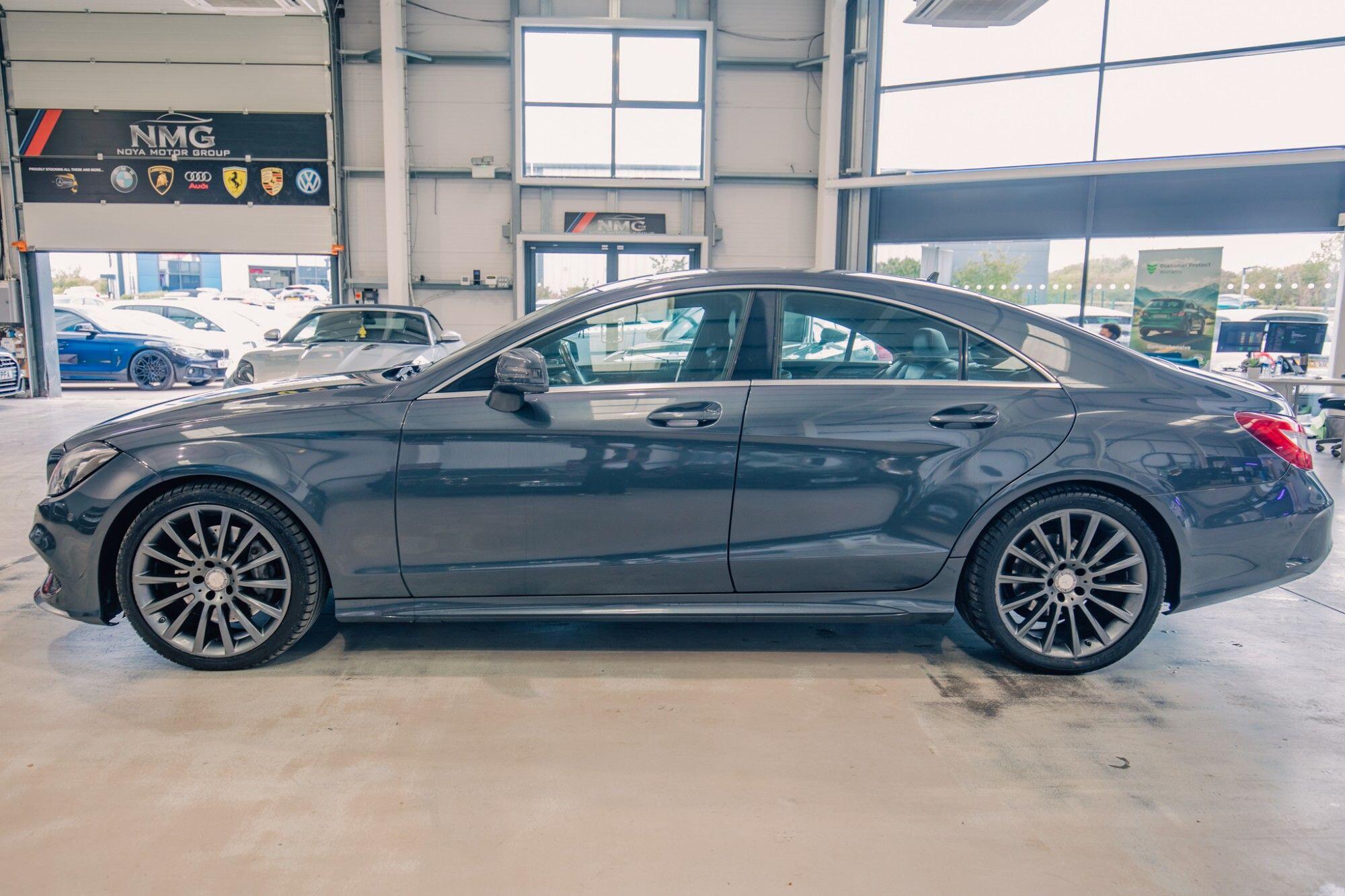Mercedes-Benz CLS view 28
