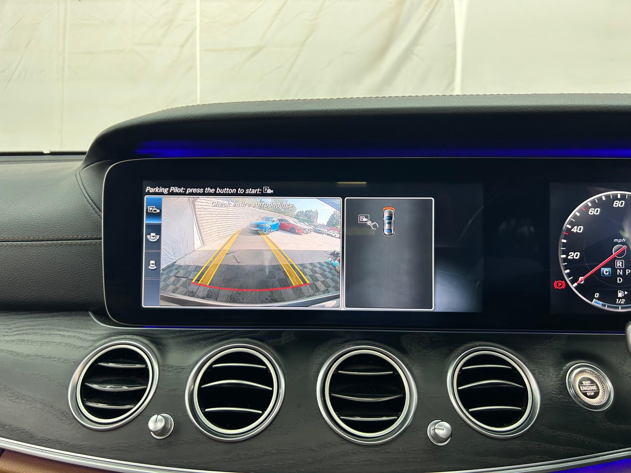 Mercedes-Benz E Class view 40
