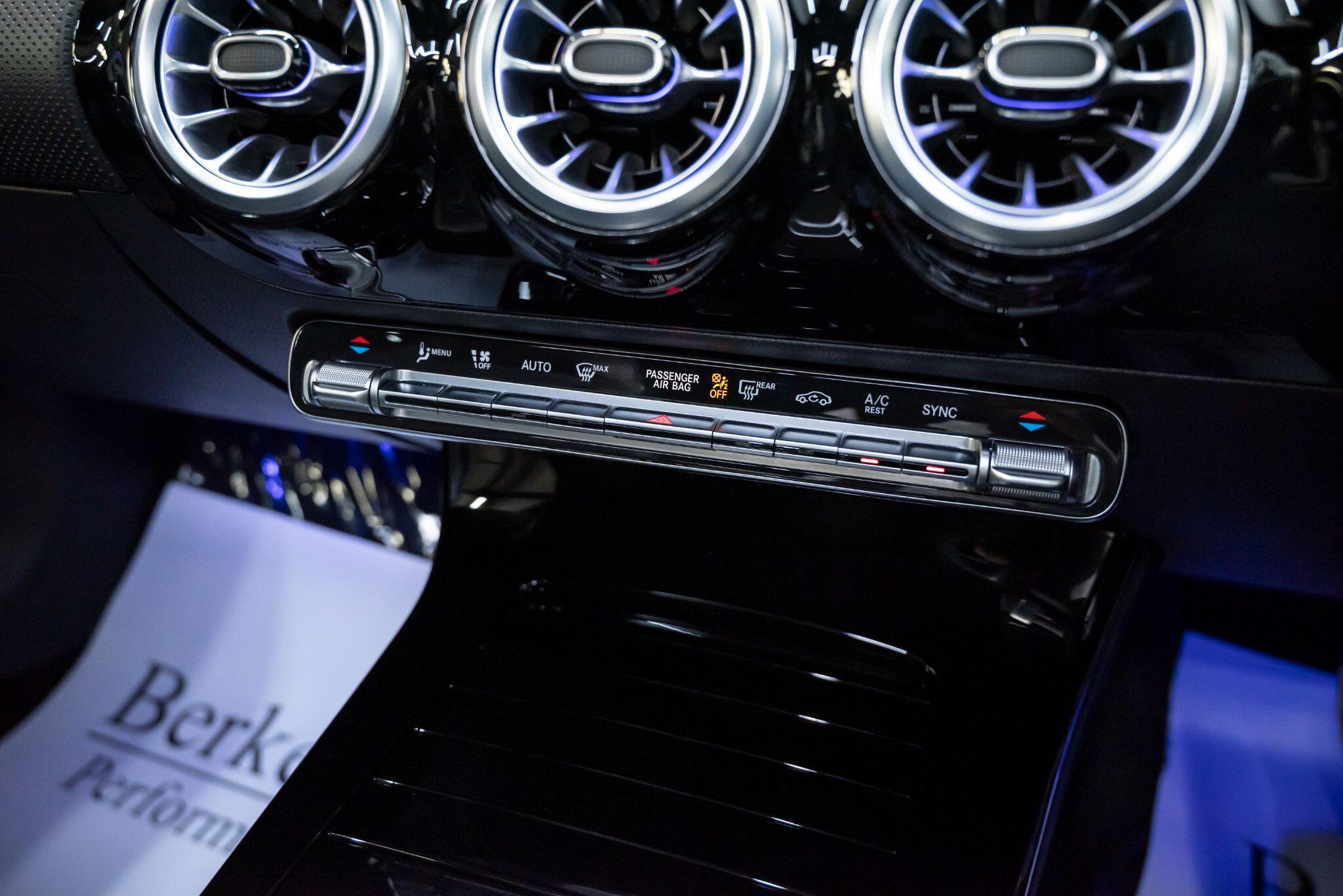 Mercedes-Benz CLA view 61