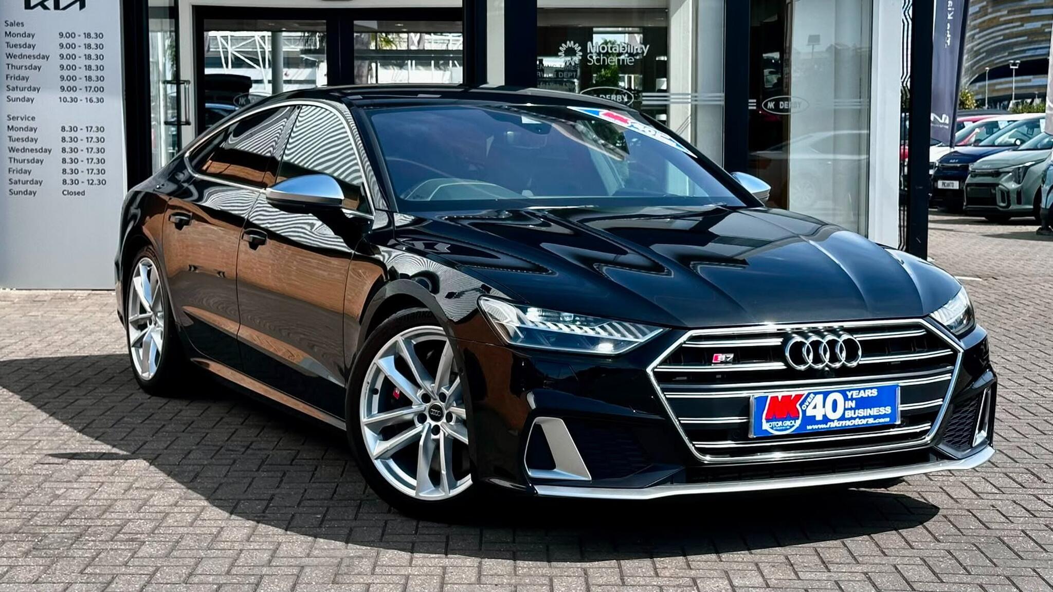 Audi Audi S7 view 15