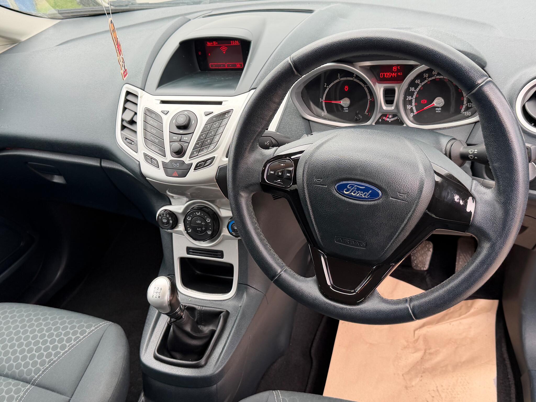 Ford Fiesta view 14