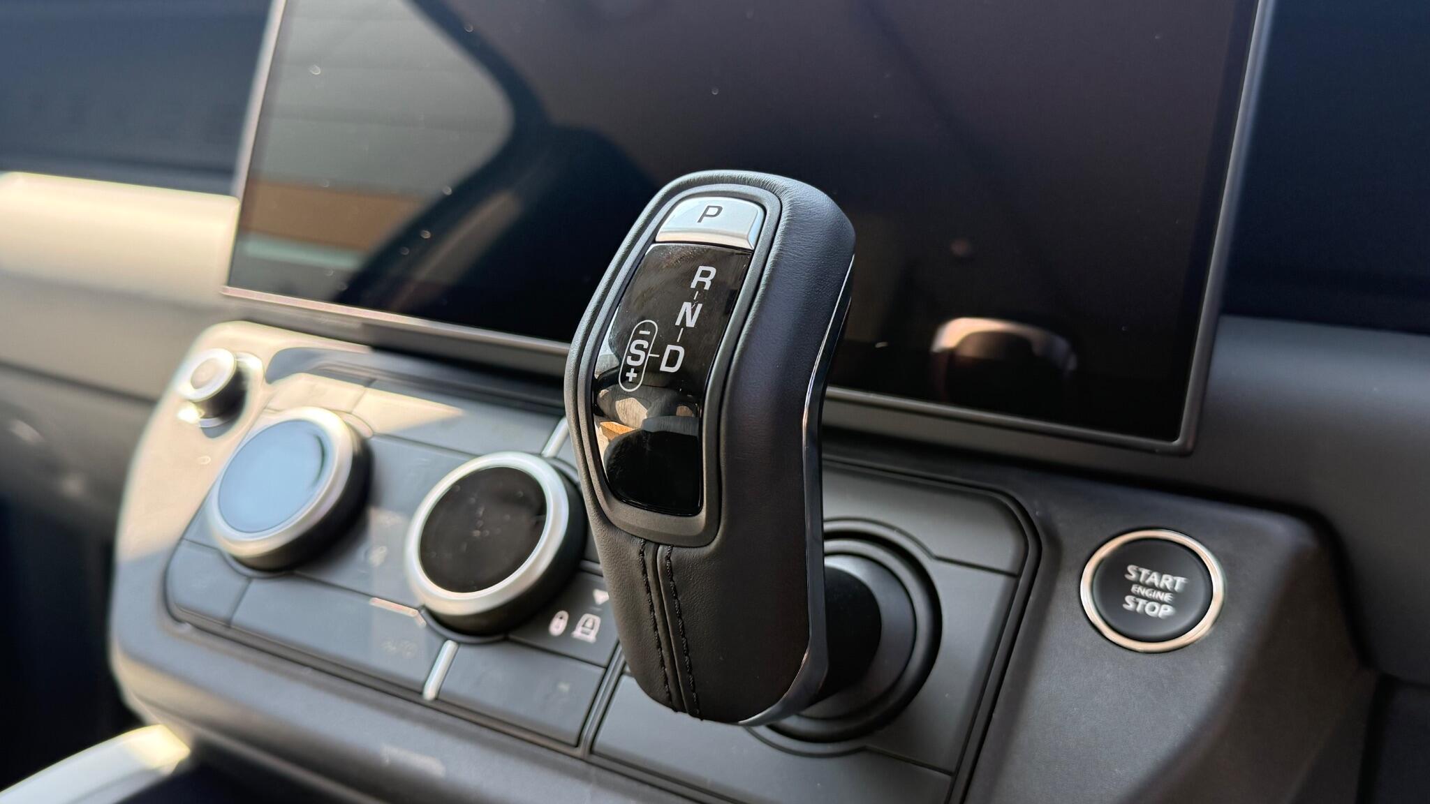 Land Rover Defender view 10