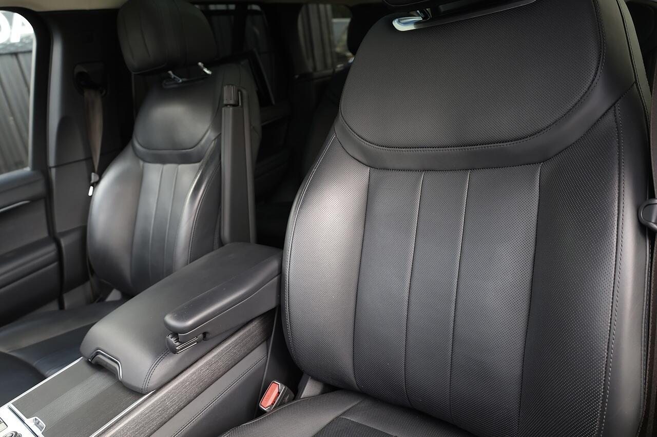 Land Rover Range Rover view 28