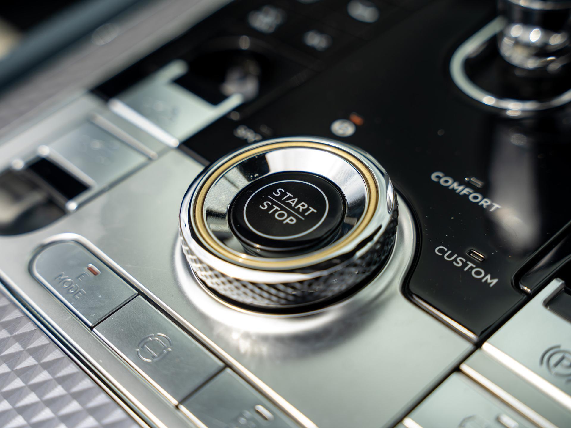 Bentley Continental view 32