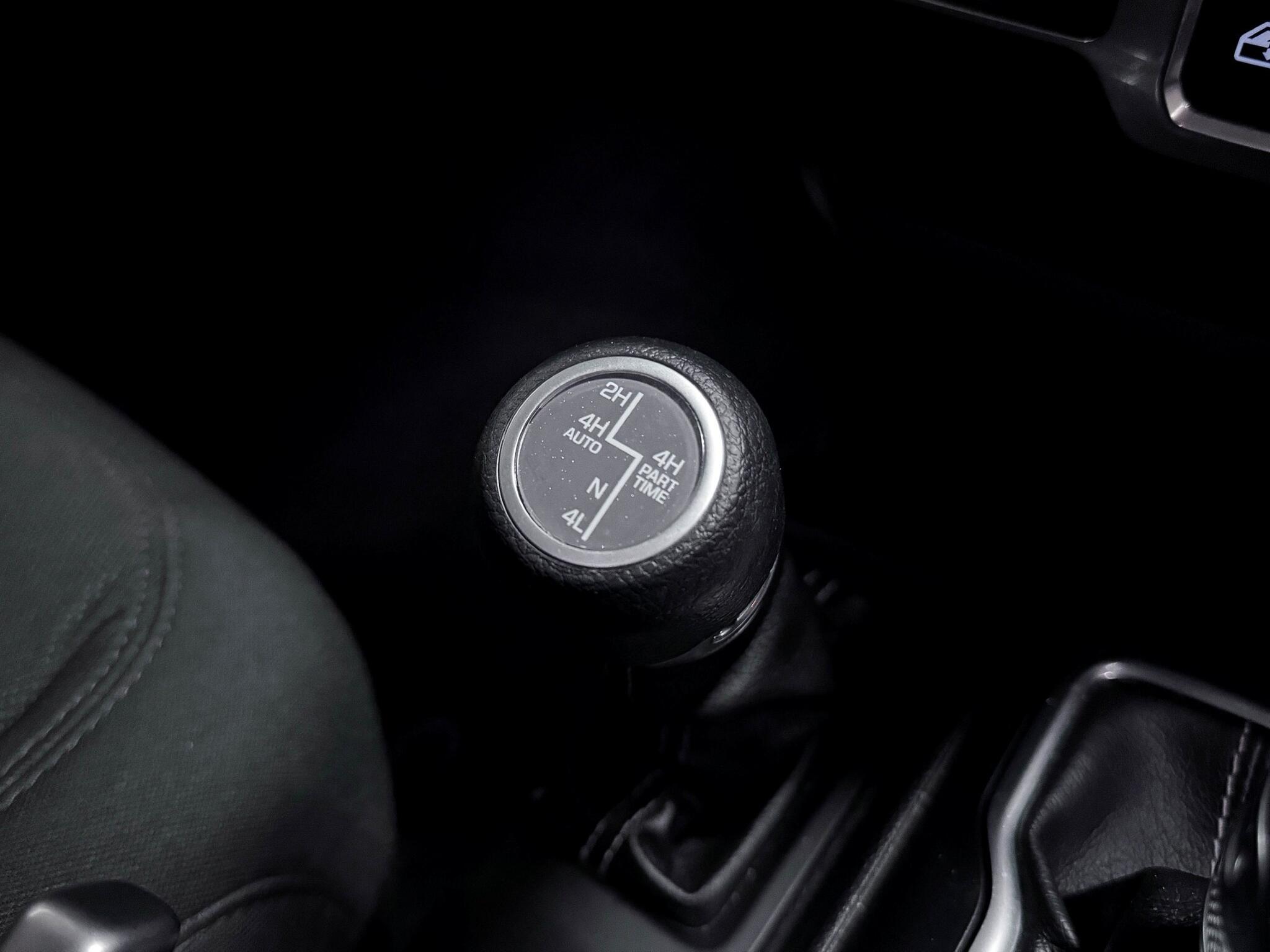 Jeep Wrangler view 32
