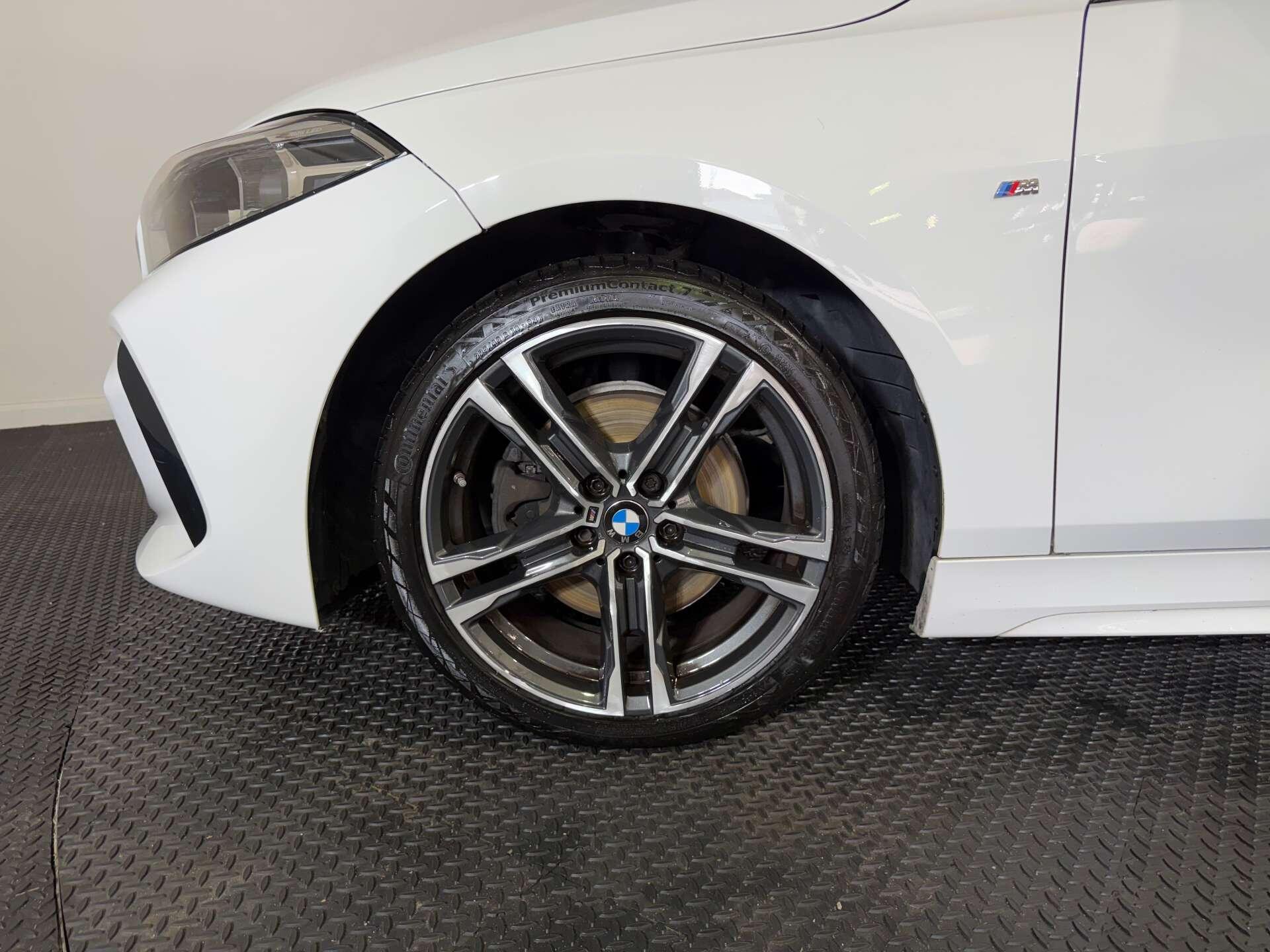 BMW 1 Series view 63