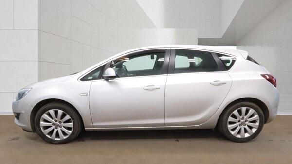 Vauxhall Astra view 6
