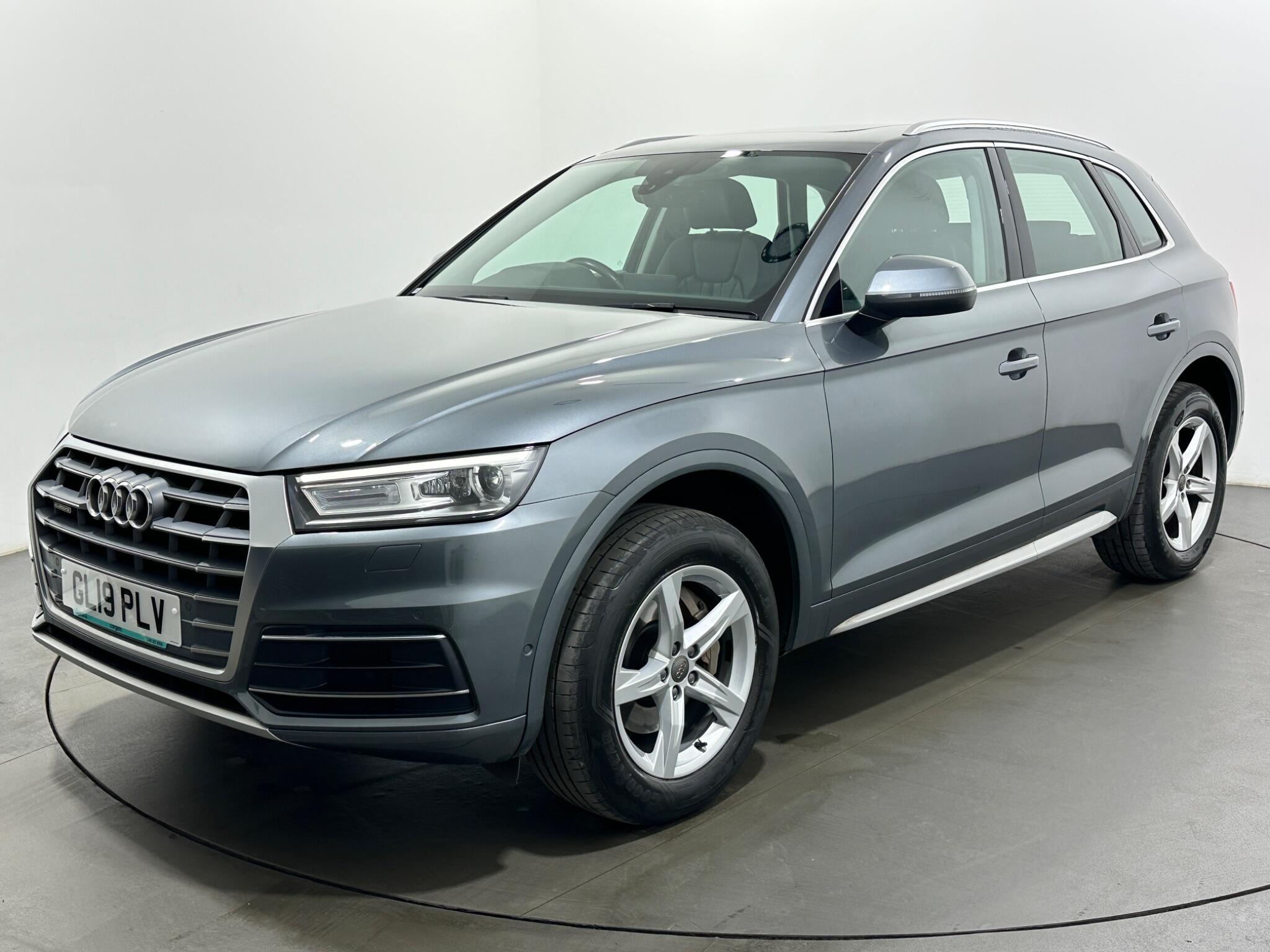 Audi Q5 view 56