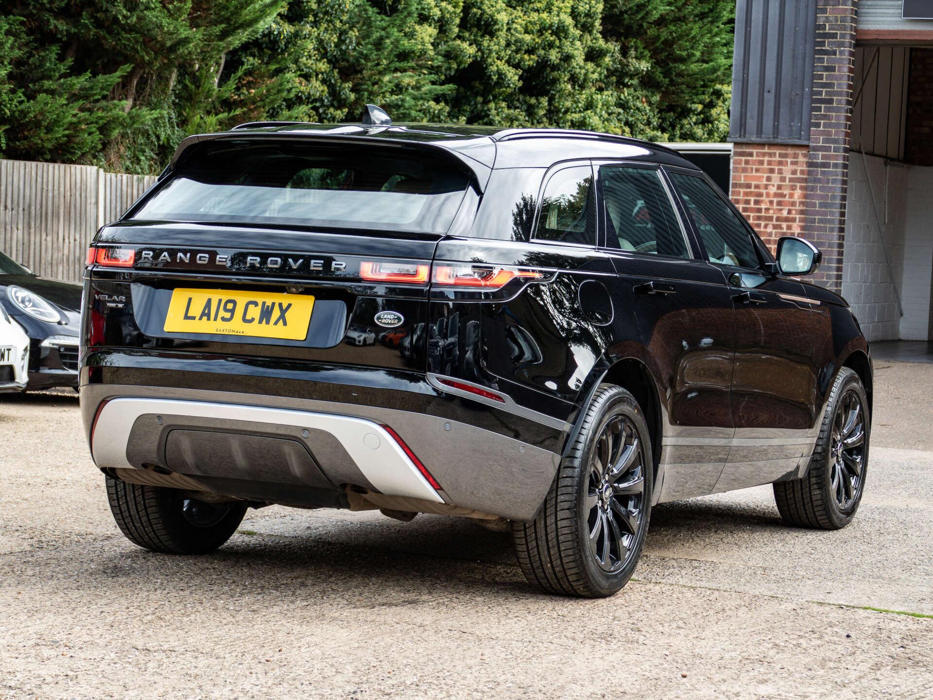 Land Rover Range Rover Velar view 17
