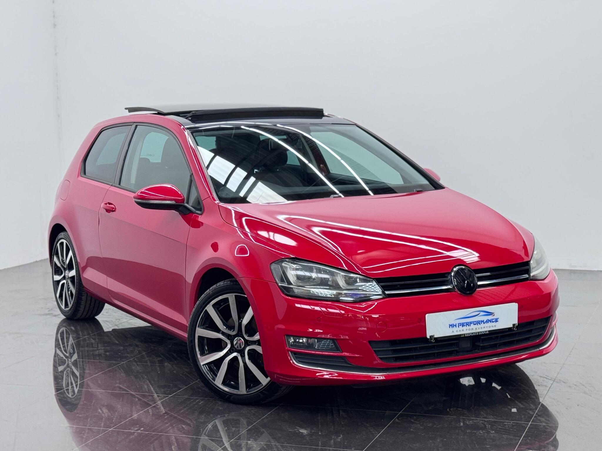 Volkswagen Golf view 3