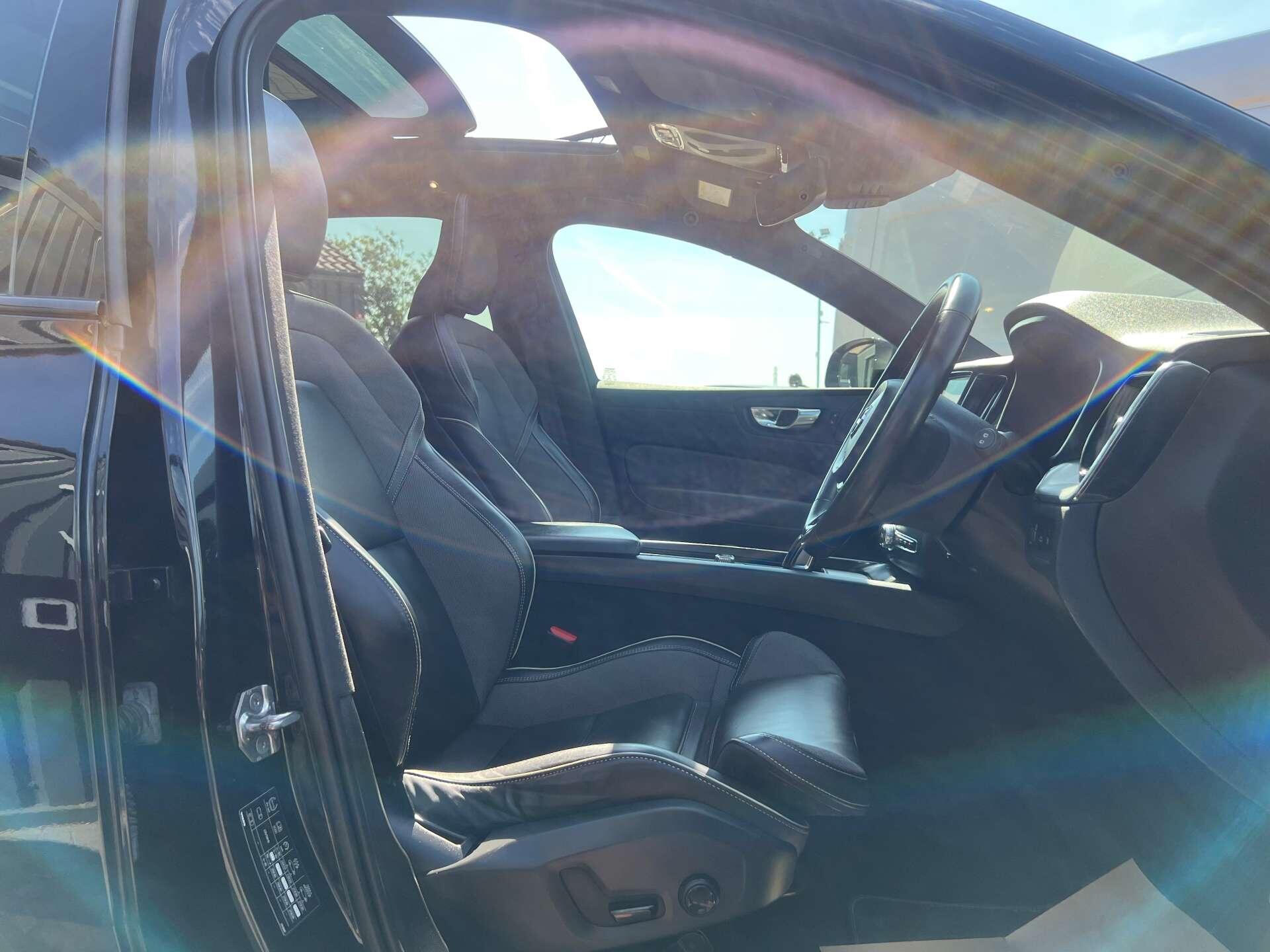 Volvo XC60 view 18