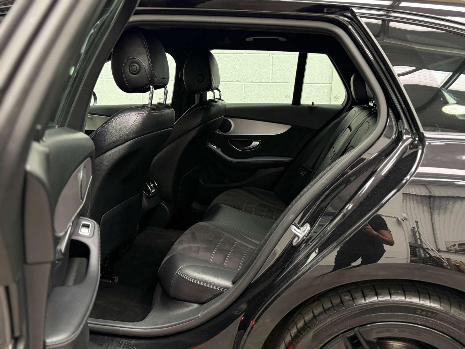 Mercedes-Benz C-Class view 17