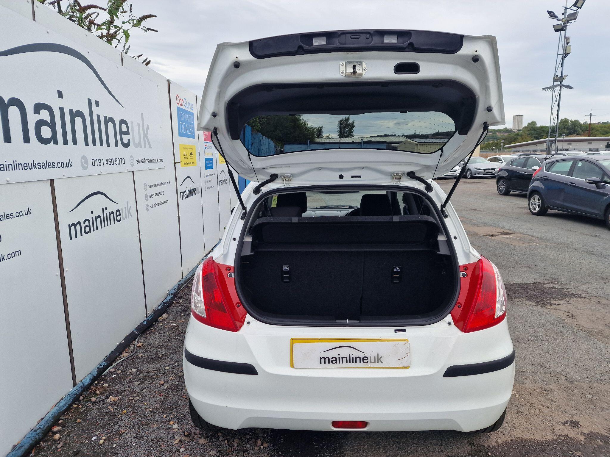 Suzuki Swift view 17