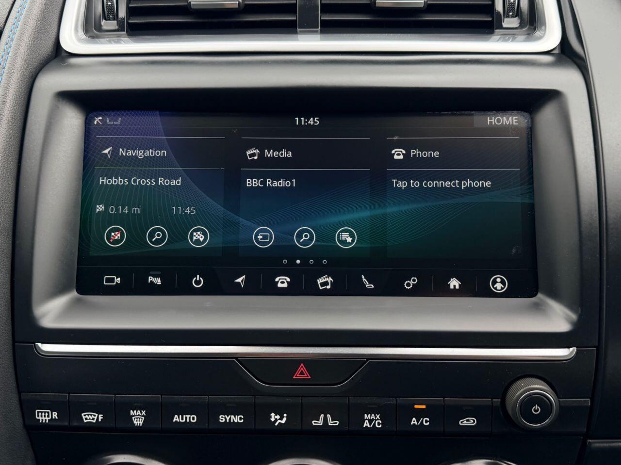 Jaguar E-Pace view 40