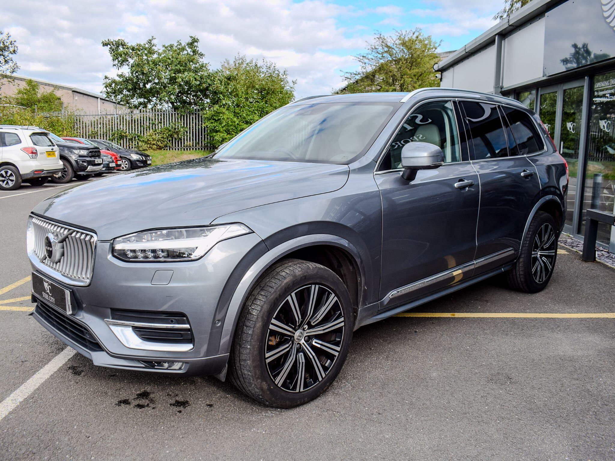 Volvo XC90 view 6