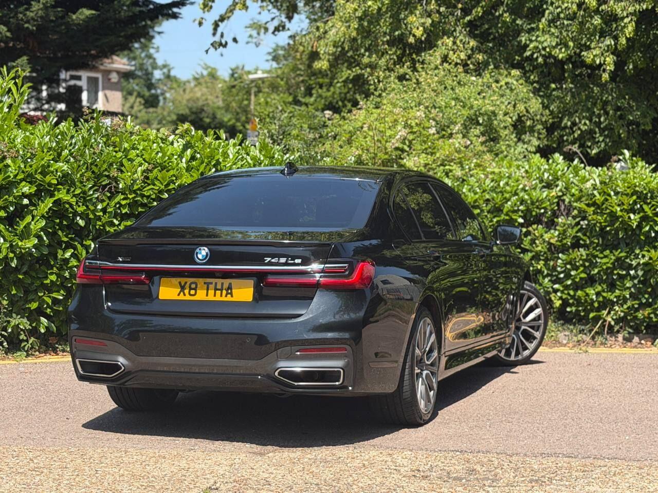 BMW 7 Series view 84