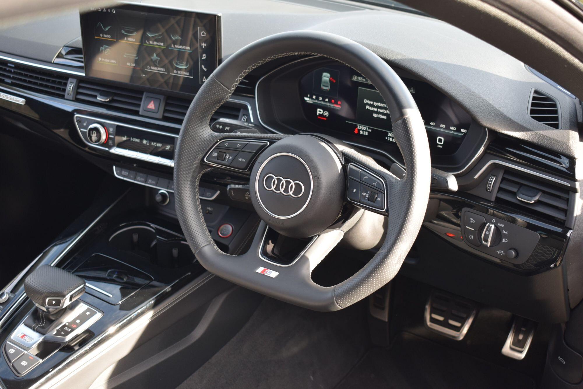 Audi S5 view 16