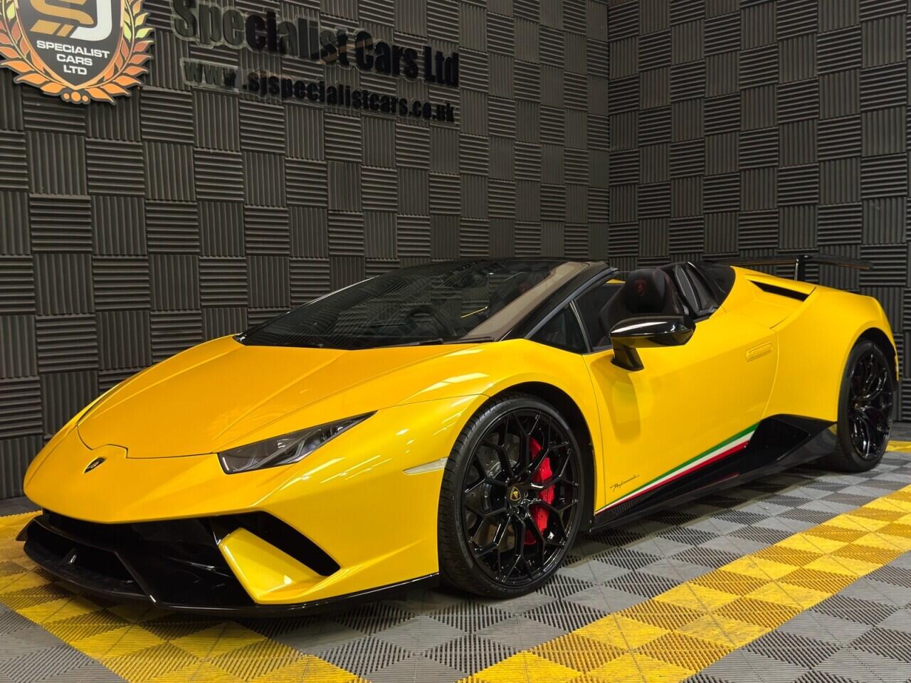 Lamborghini Performante Spyder view 24