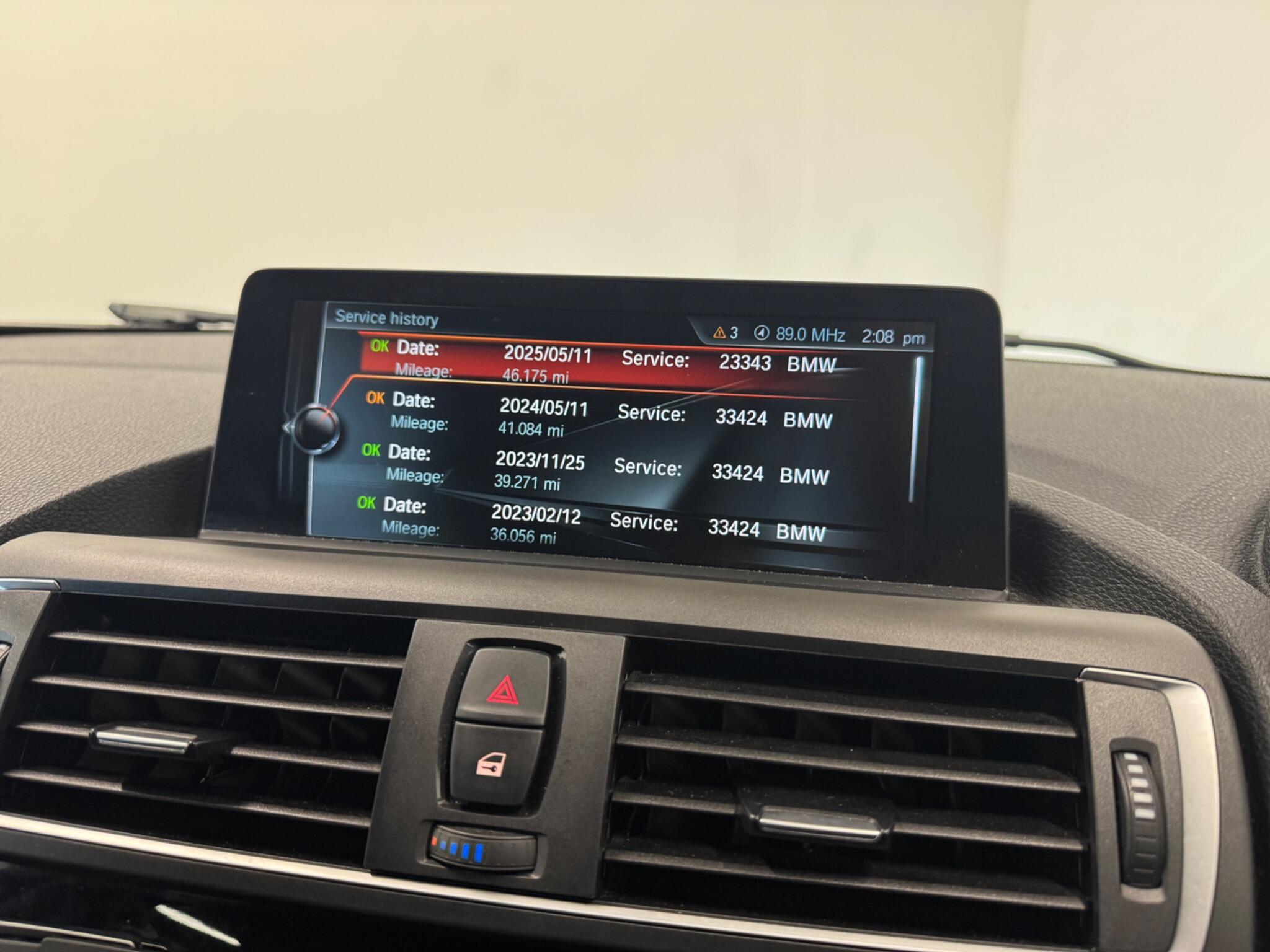 BMW 1 Series view 22