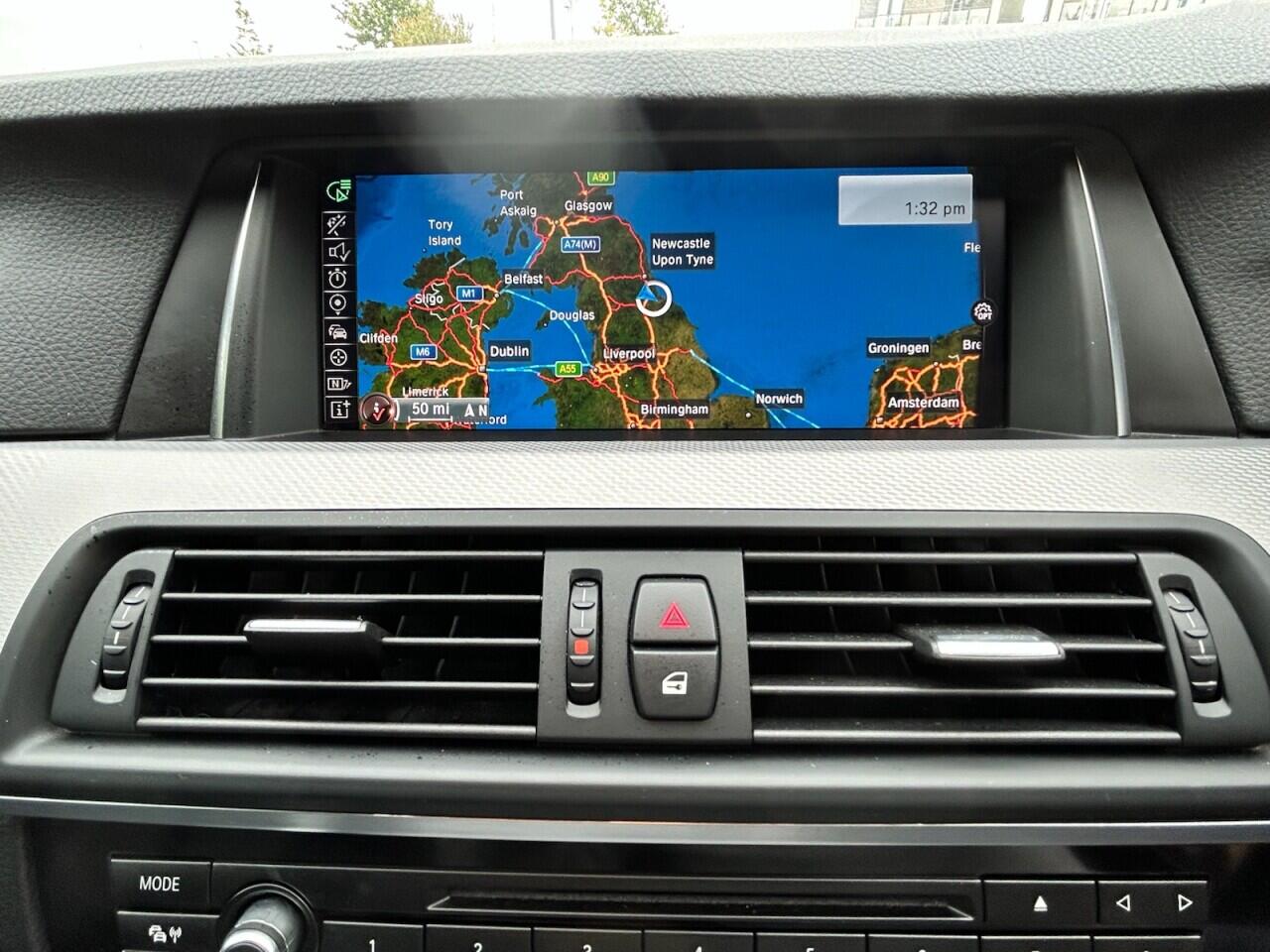 BMW 5 Series view 30