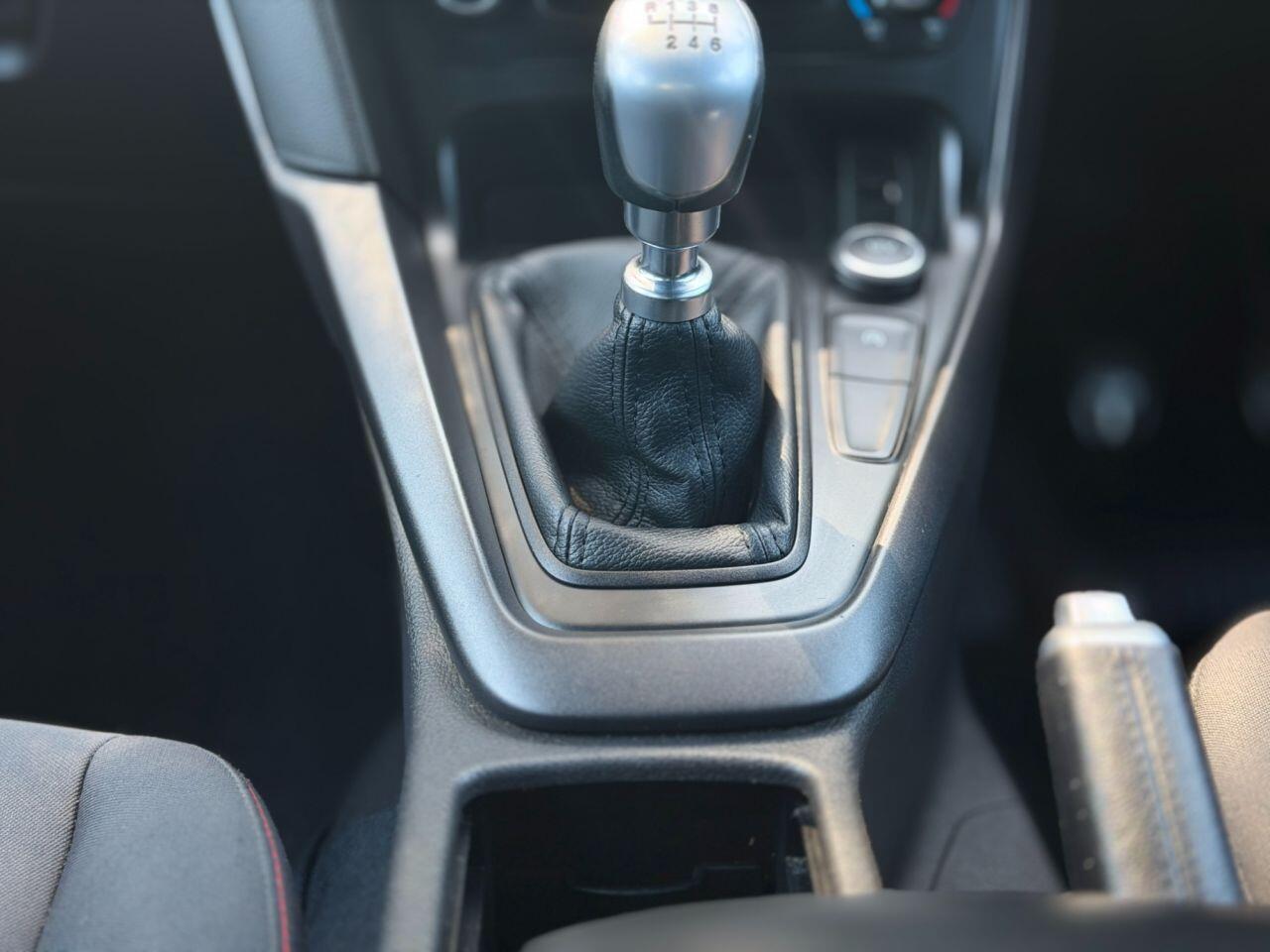 Ford Focus view 45