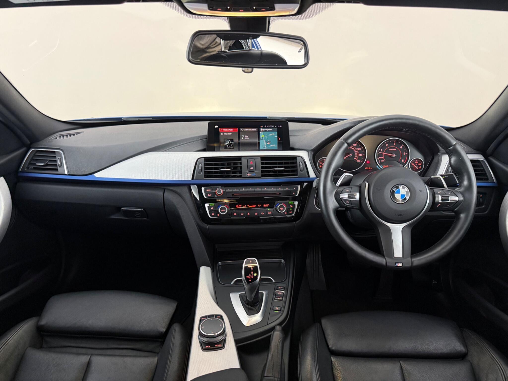 BMW 3 Series view 14