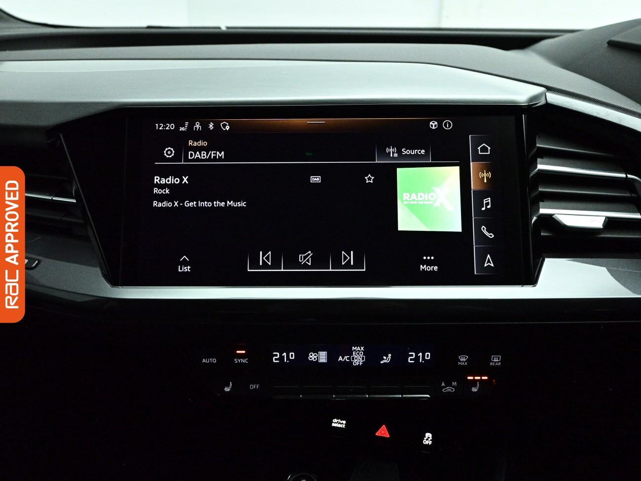 Audi Q4 e-tron view 15