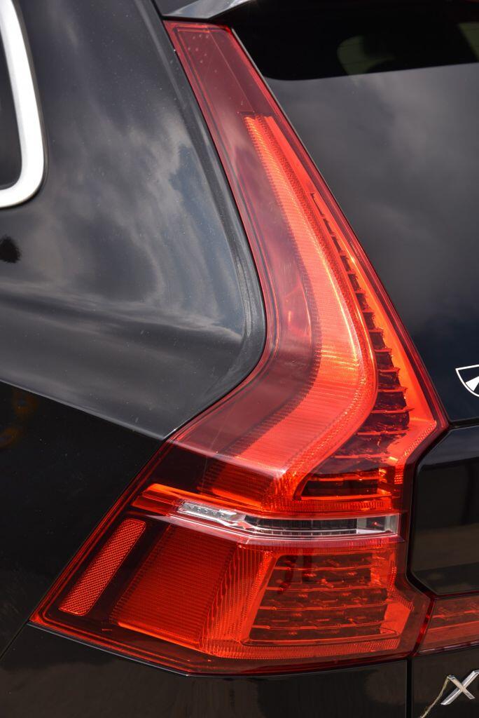 Volvo XC60 view 19