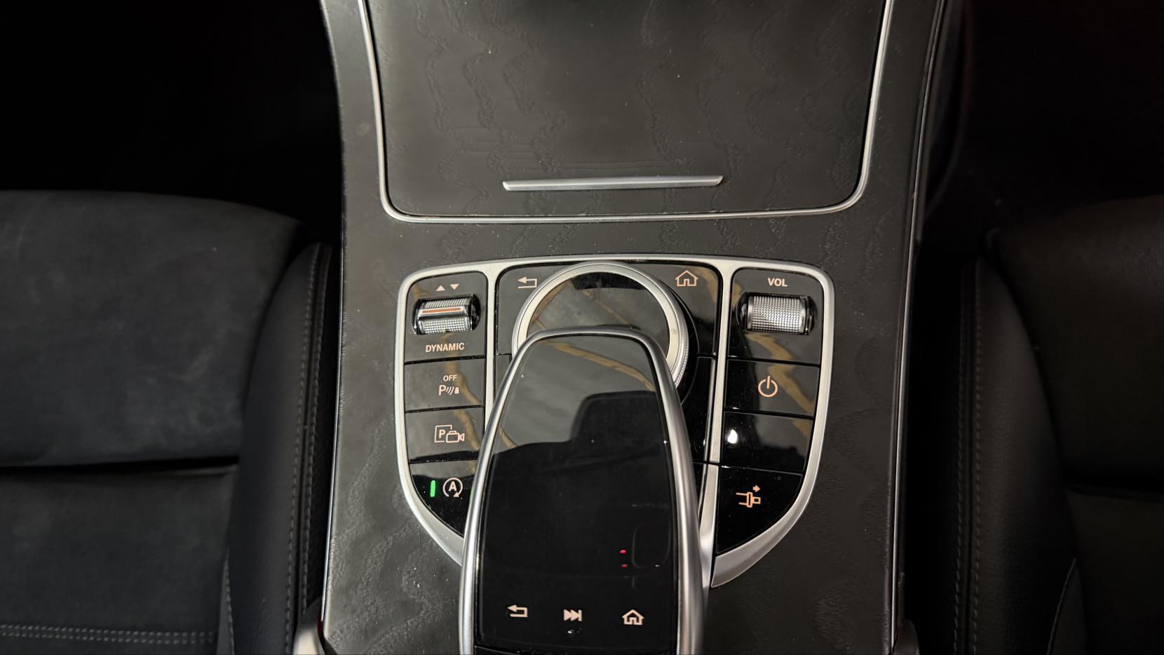 Mercedes-Benz C Class view 20