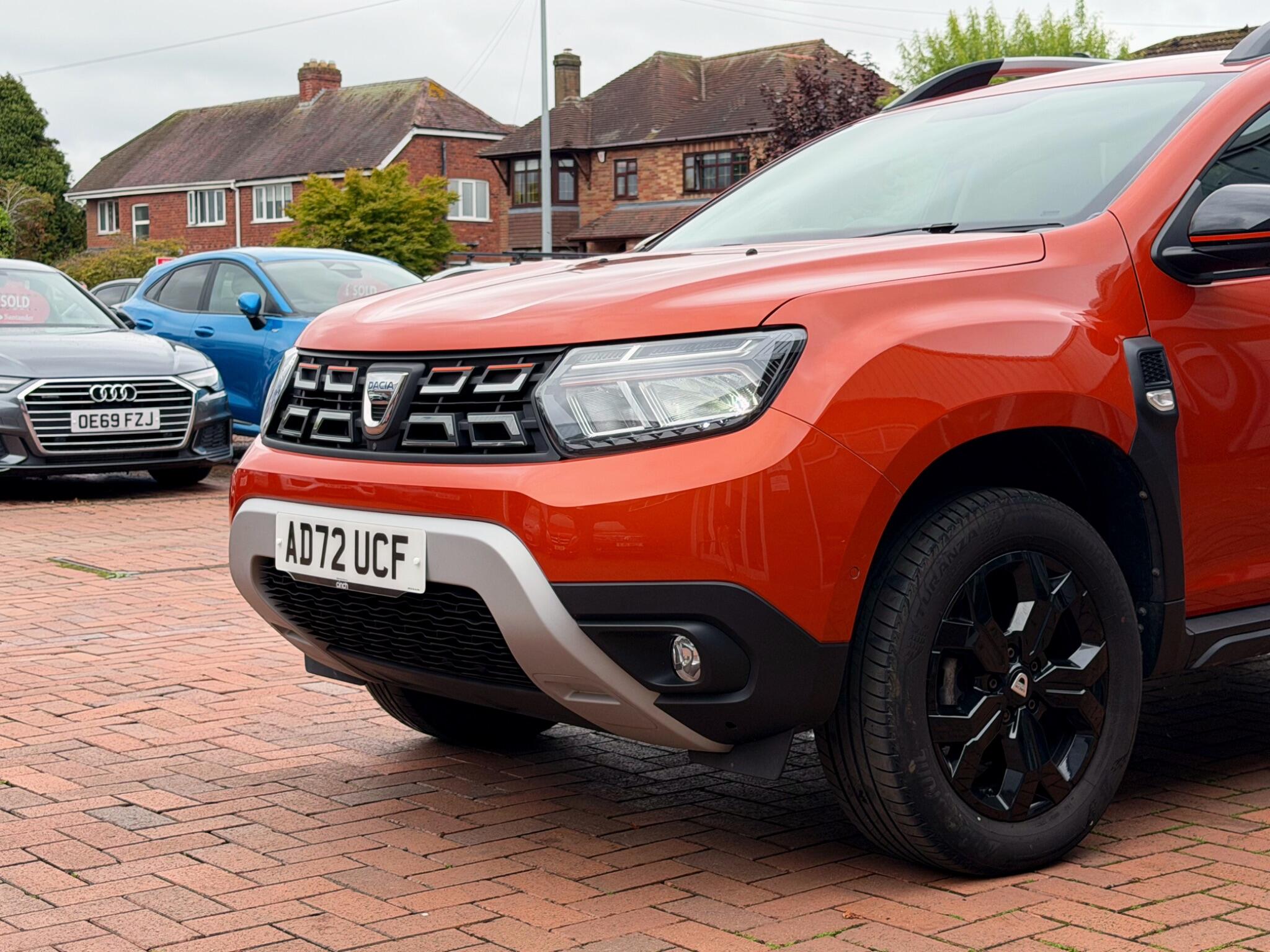 Dacia Duster view 37