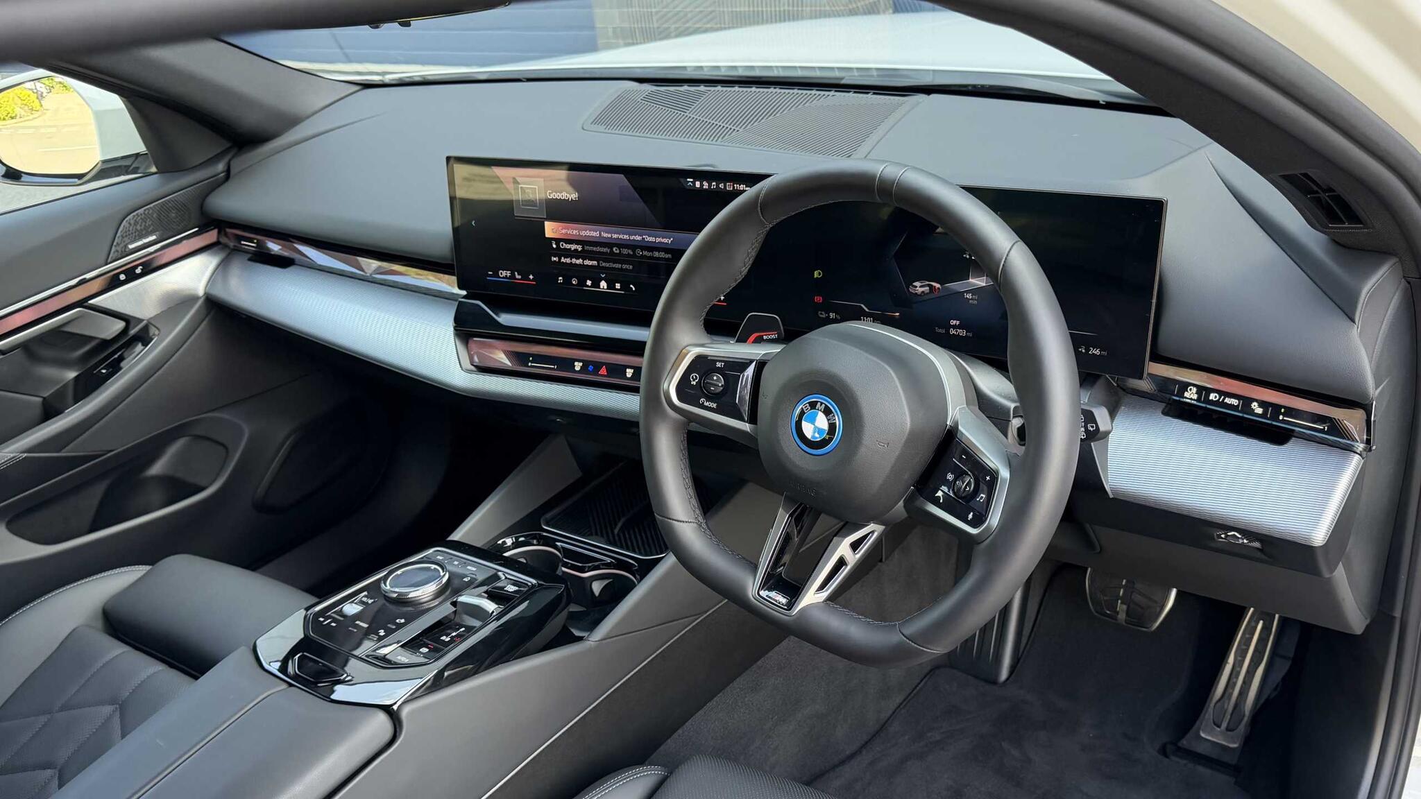 BMW i5 view 8