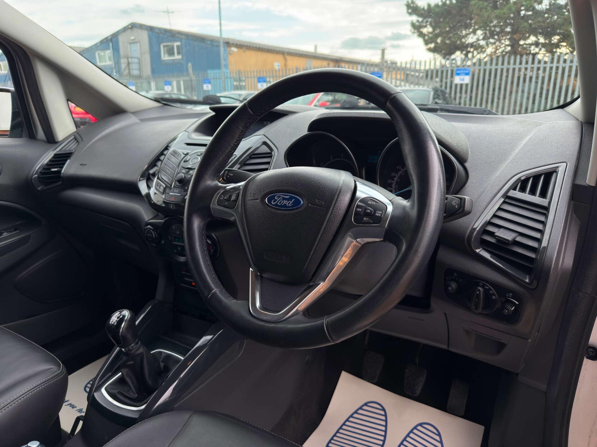 Ford Ecosport view 12